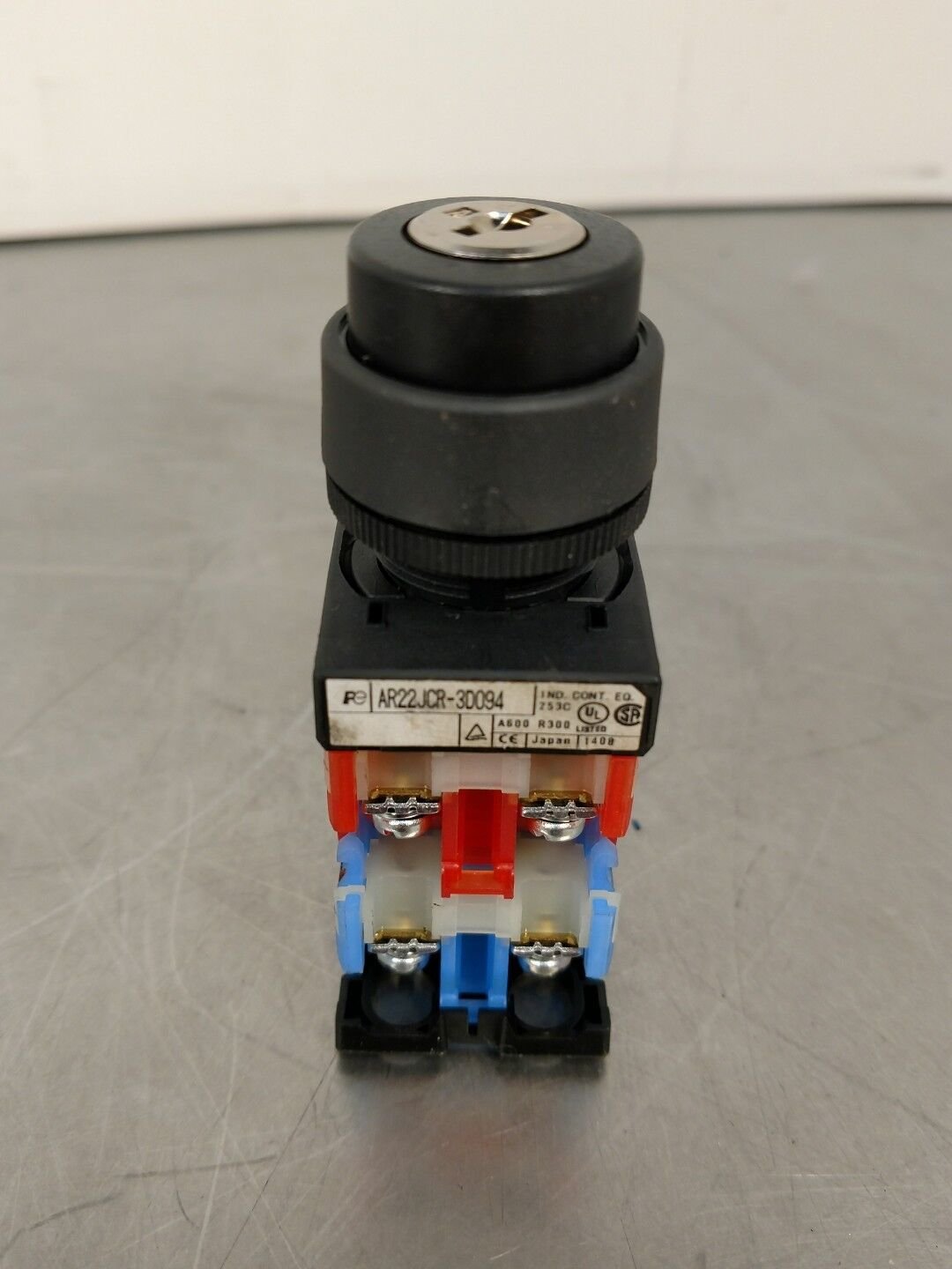 FUJI ELECTRIC AR22JCR-3D094 Lock-Out Switch 4A